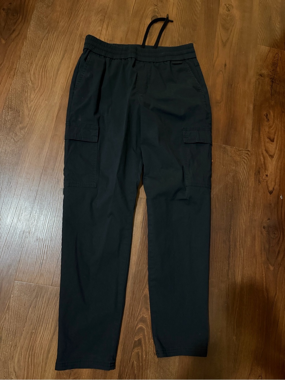 Men's Black Wrangler Cargo Jogger Pants - Comfortable Everyday Wear